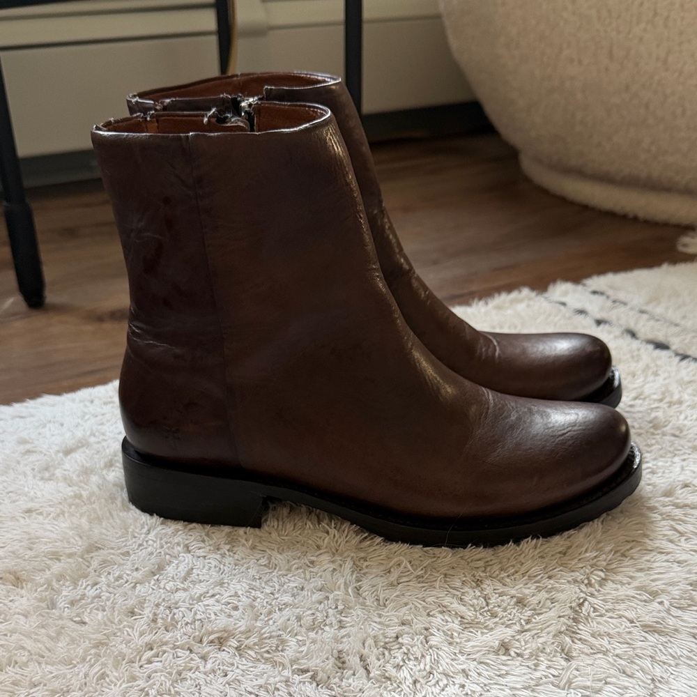 Women’s Brown Leather Frye Boots